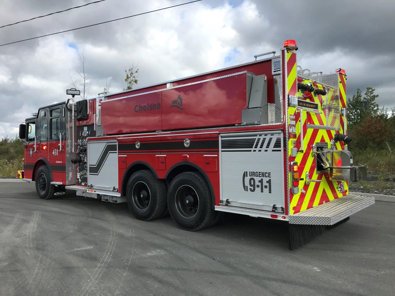 Chelsea MAXI Saber tanker 2500 gallon firetruck - MAXIMETAL